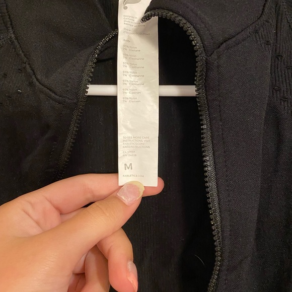 Black long sleeve fabletics workout top - Picture 5 of 5
